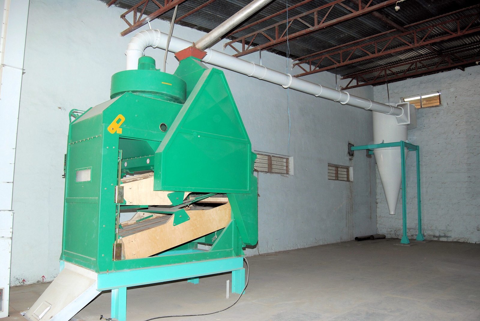 Fowler Westrup Paddy Pre-cleaner
